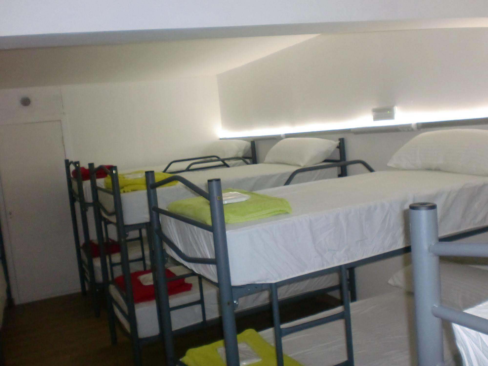 Albergue Monterrey Сантяго де Компостела Екстериор снимка